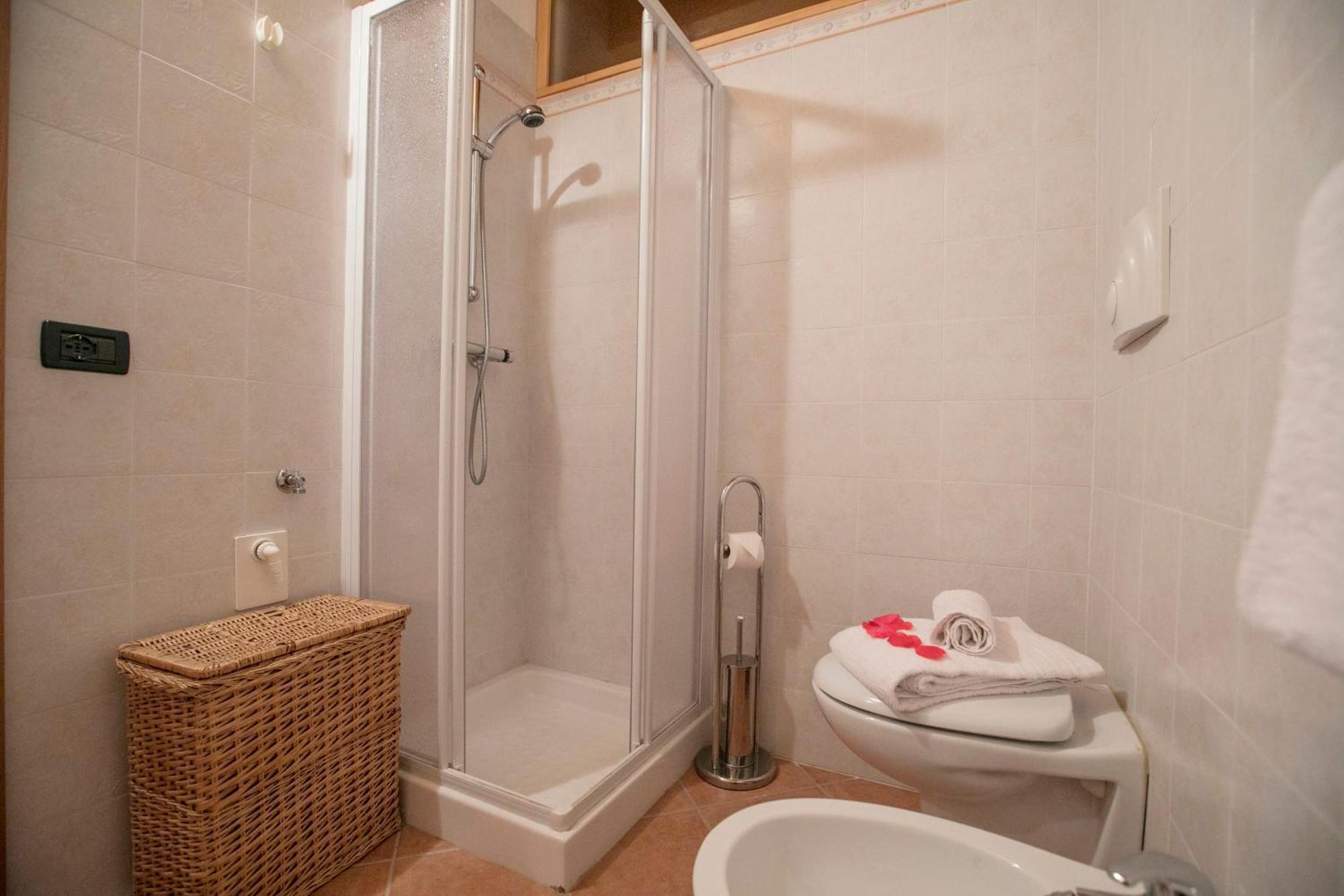 Appartamento Centro Storico Riva - Happy Rentals Bagian luar foto