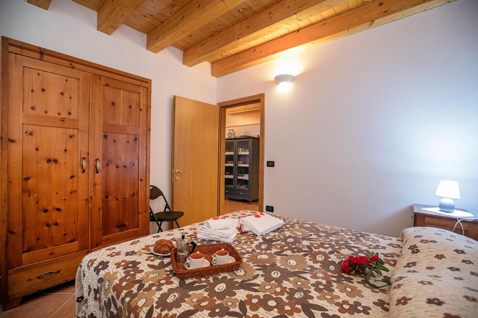 Appartamento Centro Storico Riva - Happy Rentals Bagian luar foto