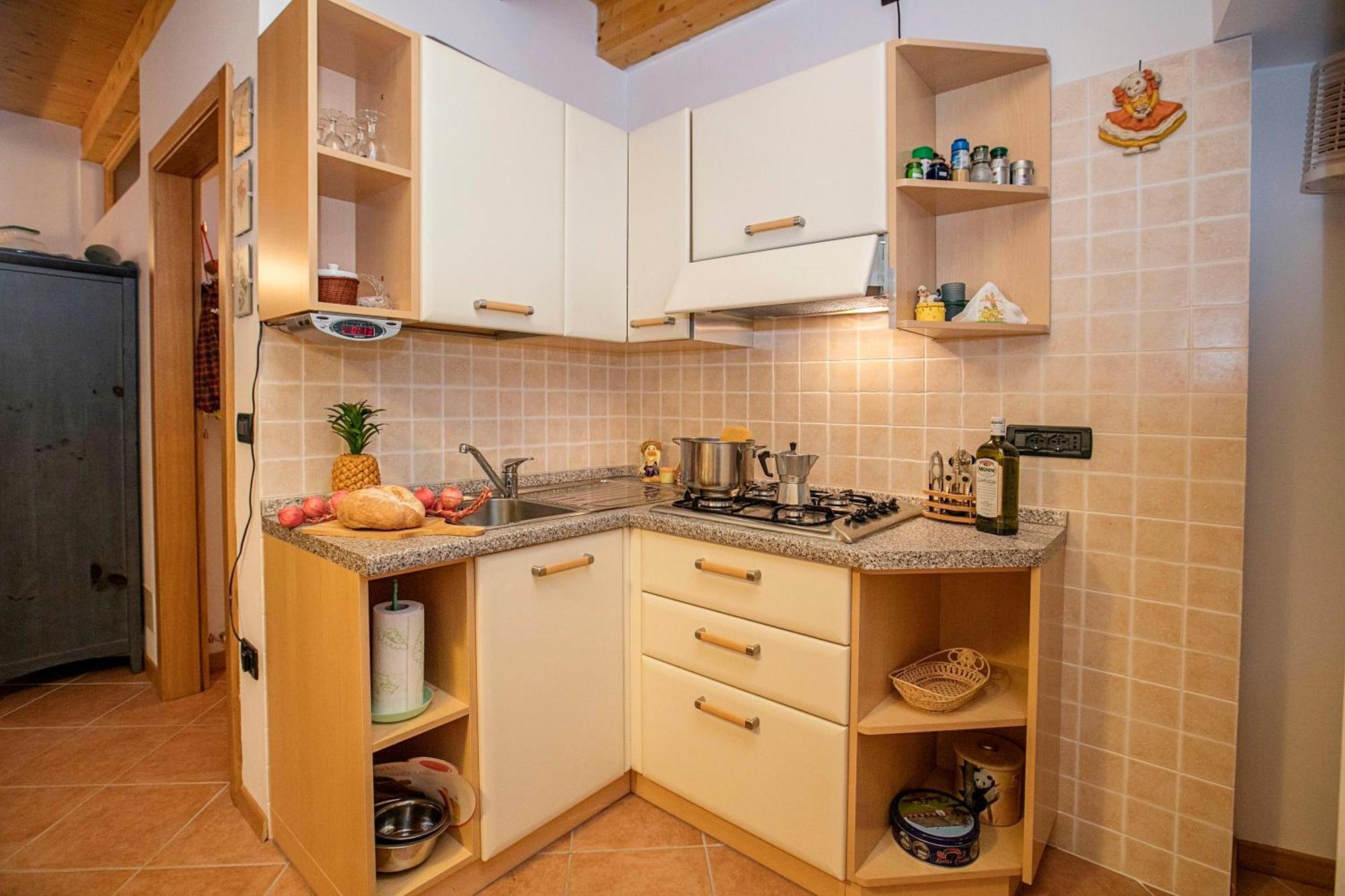 Appartamento Centro Storico Riva - Happy Rentals Bagian luar foto