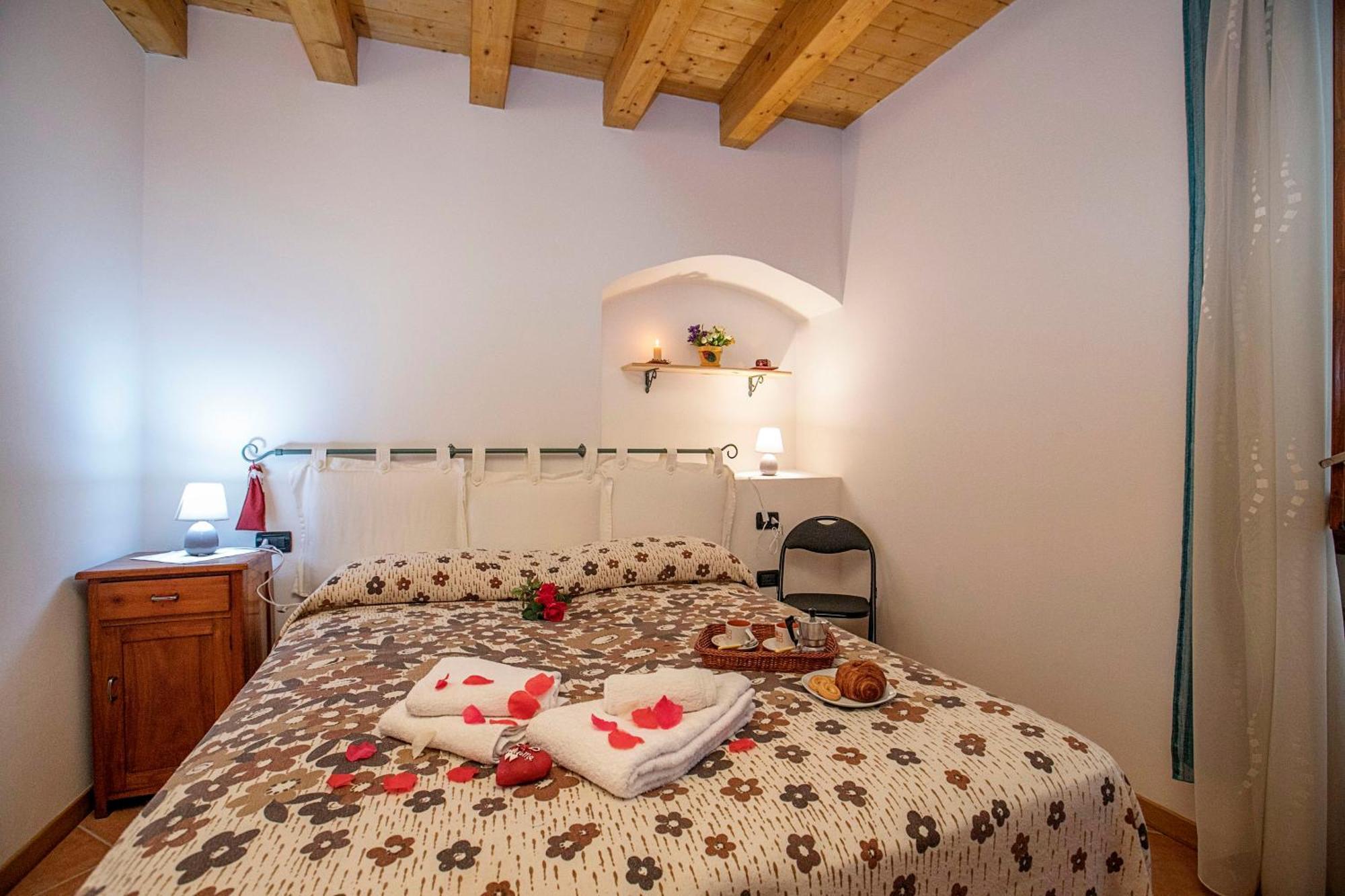 Appartamento Centro Storico Riva - Happy Rentals Bagian luar foto