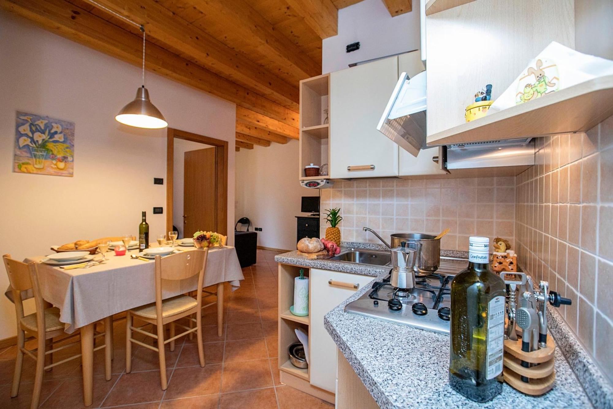 Appartamento Centro Storico Riva - Happy Rentals Bagian luar foto
