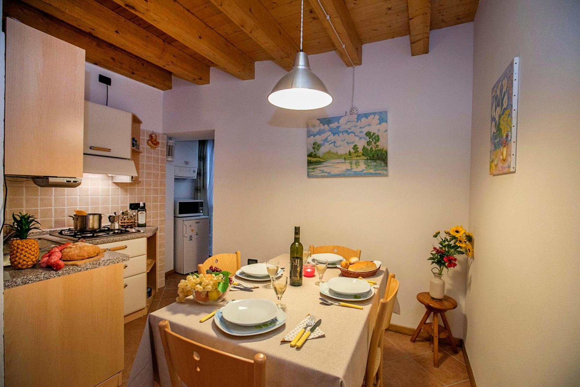 Appartamento Centro Storico Riva - Happy Rentals Bagian luar foto